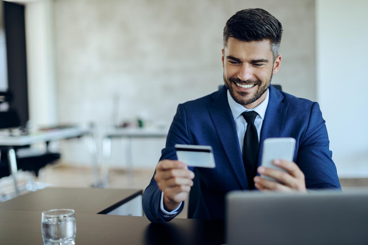 How To Apply & Qualify for a Small Business Credit Card [2023]
