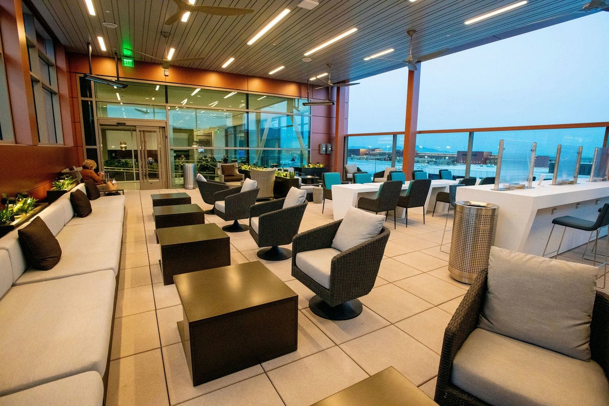 Full List of U.S. Delta Sky Club Lounge Locations, Hours, and Amenities [2023]
